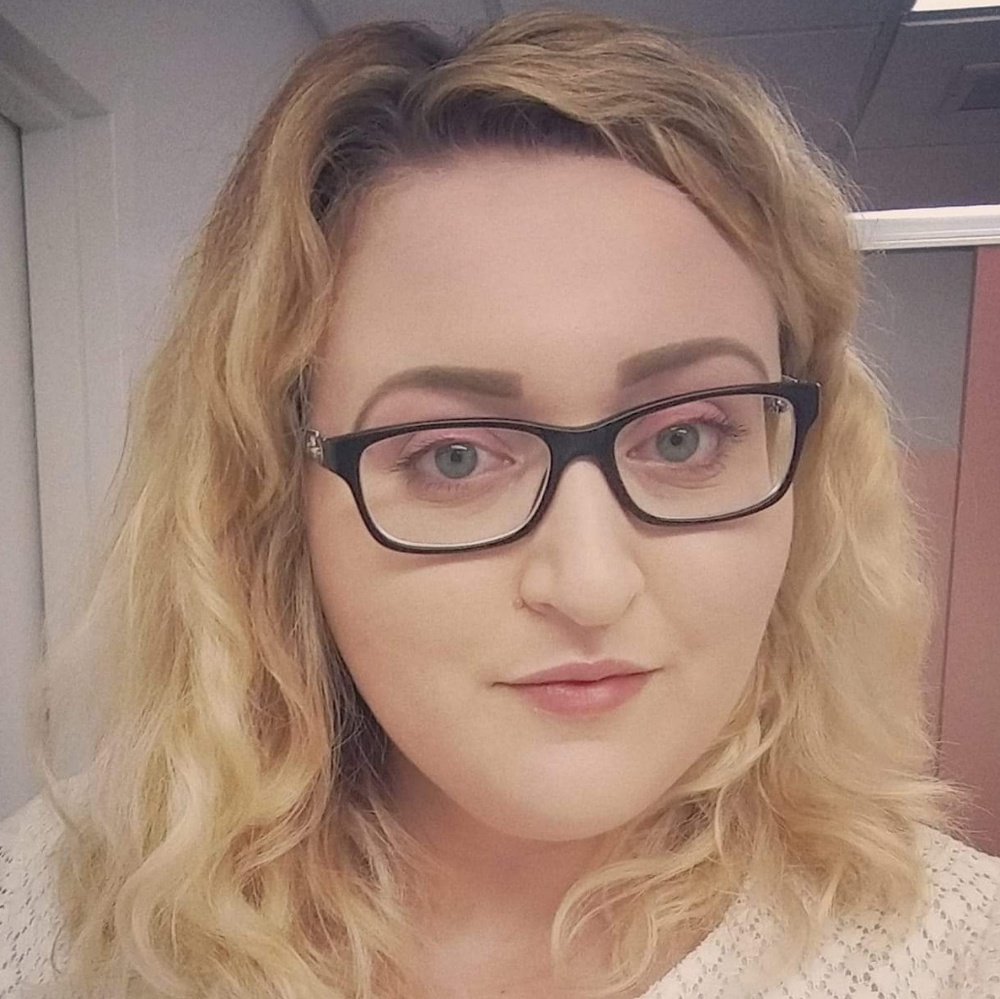 Meet your Posher, Stephanie